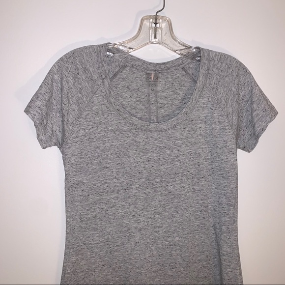 CALIA // Grey Top Medium - Picture 15 of 16